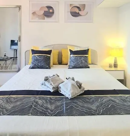 C&C Studio - Comfy Nest Near Airport & City Access Vantaa Esterno foto