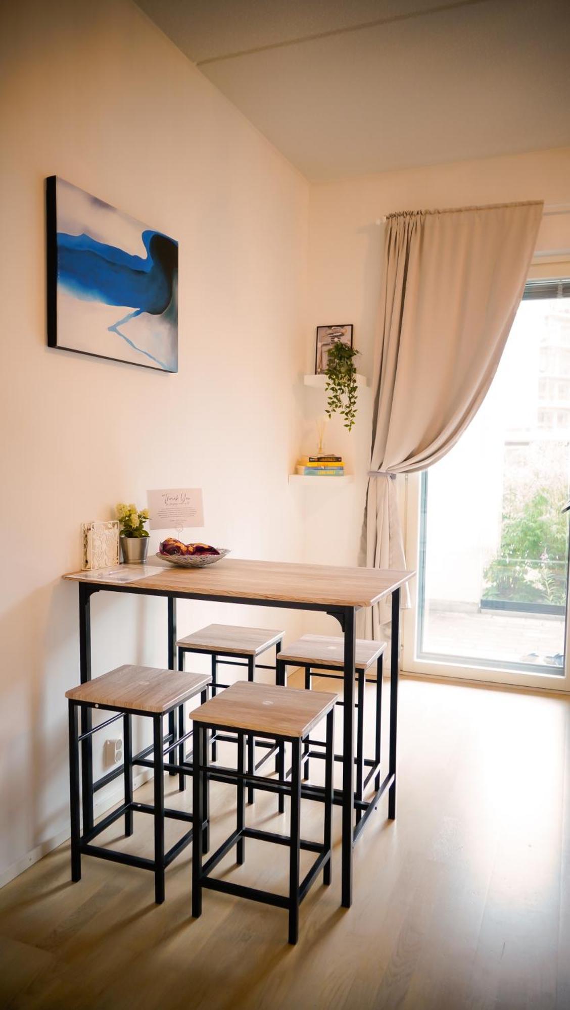 Apartment C&C Studio - Comfy Nest Near Airport & City Access